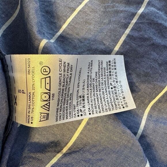 Banana Republic blue w/ white stripes button up - Picture 3 of 6